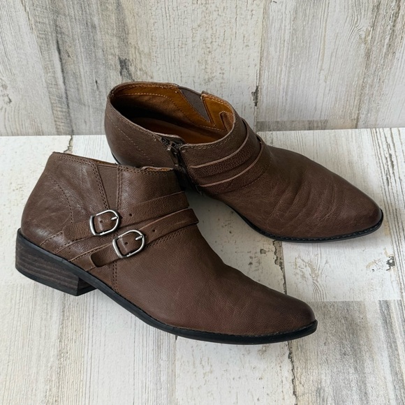 Lucky Brand Brown Leather LK-Jofeen Ankle Booties Low Heel Size 8 - Picture 1 of 12